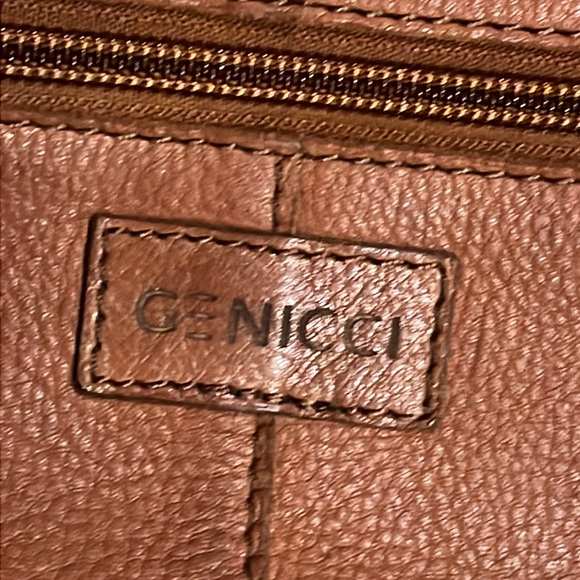 Genicci Purse - Picture 9 of 9